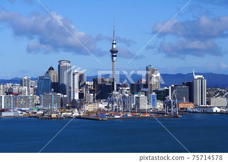 奧克蘭,新西蘭北島從德文波特(Devonport)看奧克蘭市 奧克蘭,新西蘭北島從德文波特(Devonport)看奧克蘭市 75714578
