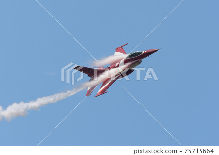 新加坡空軍黑騎士急轉彎 新加坡空軍黑騎士急轉彎 75715664