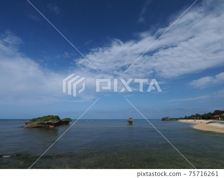Okinawa Yomitan Village Toguchi Beach 75716261