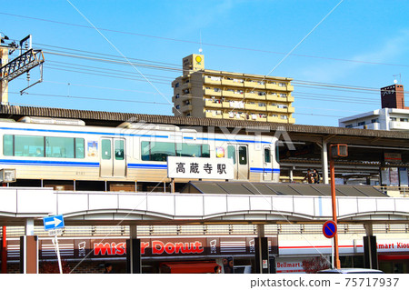 Scenery of the train departing from and arriving at Kozoji Station Scenery of the train departing from and arriving at Kozoji Station 75717937