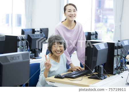 PC教室高級 PC教室高級 75719911
