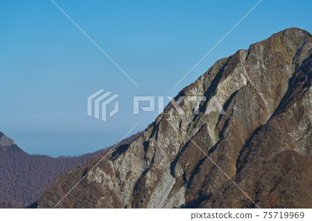 《鳥取縣》大仙登山,大仙沖繩國家公園的秋景 《鳥取縣》大仙登山,大仙沖繩國家公園的秋景 75719969