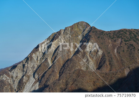 《鳥取縣》大仙登山,大仙沖繩國家公園的秋景 《鳥取縣》大仙登山,大仙沖繩國家公園的秋景 75719970