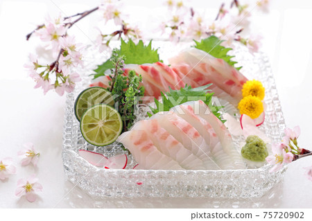 Red sea bream sashimi sashimi cherry blossoms Red sea bream sashimi sashimi cherry blossoms 75720902