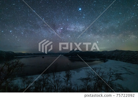 摩週湖和銀河系[北海道] 75722092