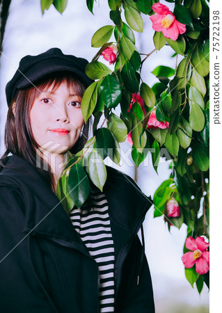 茶花樹和婦女的肖像 茶花樹和婦女的肖像 75722198