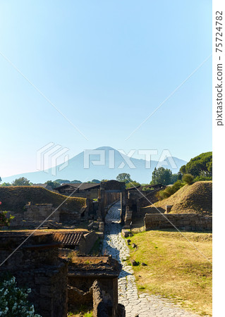Archaeological ruins of ancient Roman city, Pompei Archaeological ruins of ancient Roman city, Pompei 75724782