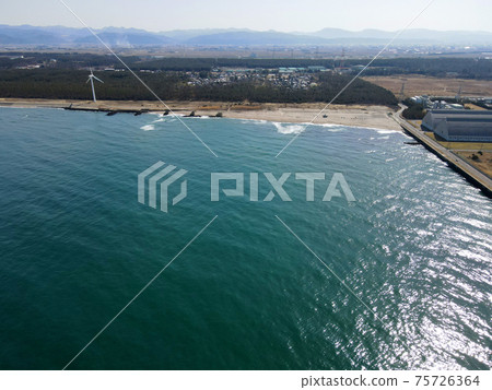 三月的沙灘和沙灘 75726364