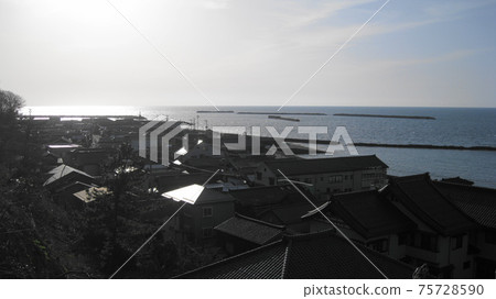 泉崎町充滿妻子氣息的城市景觀和日本海 泉崎町充滿妻子氣息的城市景觀和日本海 75728590