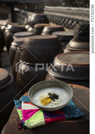 Korean traditional food rice cake soup Korean traditional food rice cake soup 75730296