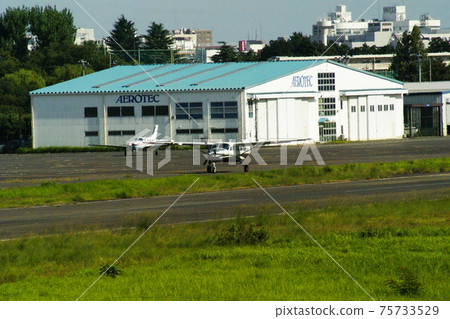 彩色飛機機場航空(2021年3月註冊)最大尺寸:M 彩色飛機機場航空(2021年3月註冊)最大尺寸:M 75733529