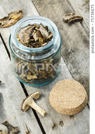 dried mushrooms dried mushrooms 75736875