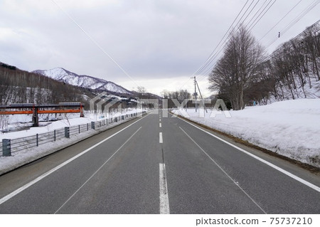 在新光川町的腹地,路線451 在新光川町的腹地,路線451 75737210