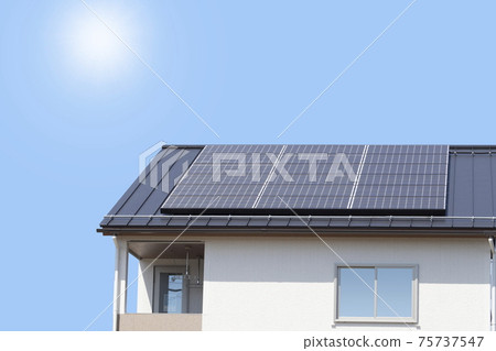 Newly built eco-house, sky and sun 75737547