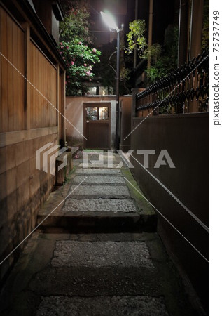 Old-fashioned street corner ――Reminiscences of Edo ―― Old-fashioned street corner ――Reminiscences of Edo ―― 75737749