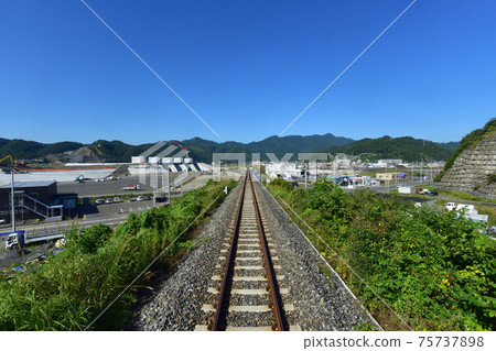 2020年，從釜石站到陸中山田站的三陸鐵路里亞斯線的風景和火車窗外的風景 75737898