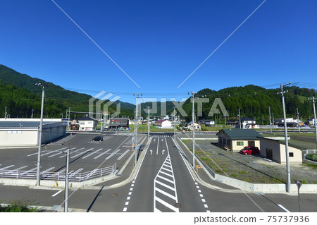 In 2020, the scenery from the Sanriku Railway Rias Line from Kamaishi Station to Rikuchu-Yamada Station and the scenery from the train window 75737936