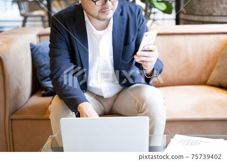 Business scene male personal computer 75739402