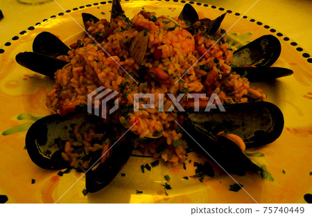 [西班牙海鮮飯]美味的貽貝 75740449