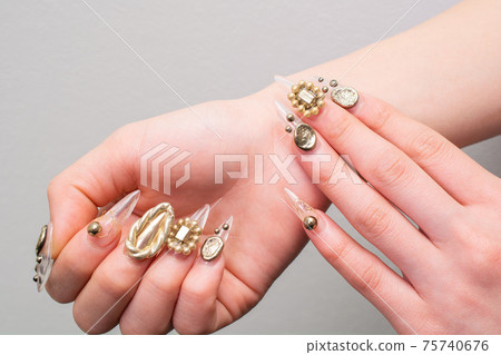 金屬頭皮釘 金屬頭皮釘 75740676