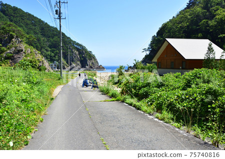 Scenery of Cape Todo on the Shigemo Peninsula Line in Iwate Prefecture 75740816