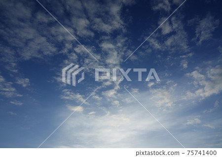 Morning sky and clouds 75741400