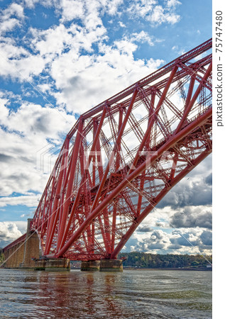 The Forth Rail Bridge at South Queensferry - Scotland 75747480