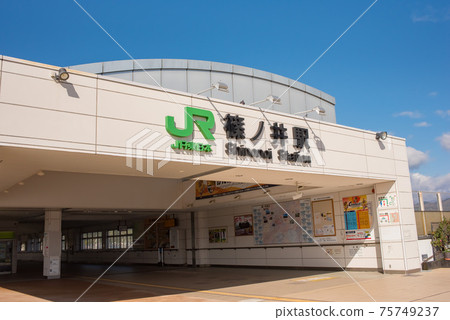 Shinonoi Station under the clear sky Shinonoi Station under the clear sky 75749237