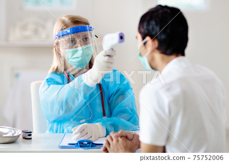 Coronavirus outbreak. Doctor and covid-19 patient. Coronavirus outbreak. Doctor and covid-19 patient. 75752006