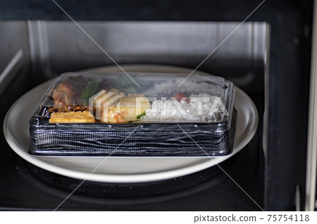 Take-out bento warm meal due to the influence of corona Take-out bento warm meal due to the influence of corona 75754118