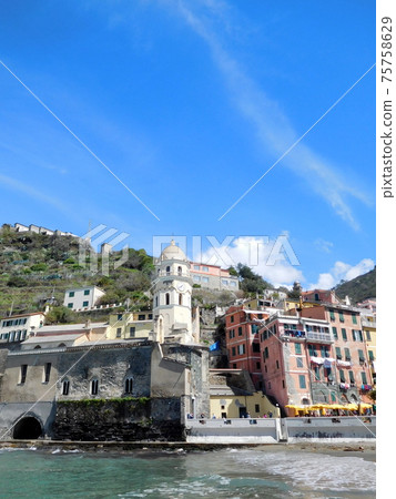 意大利五漁村韋爾納扎的風景 意大利五漁村韋爾納扎的風景 75758629