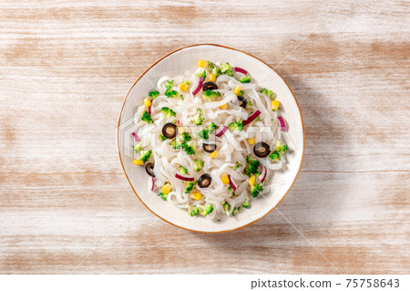 Konjac pasta with veggies, a healthy vegan dinner Konjac pasta with veggies, a healthy vegan dinner 75758643