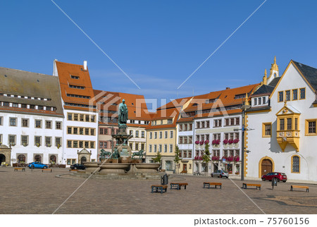 Main square in Freiberg, Germany 75760156