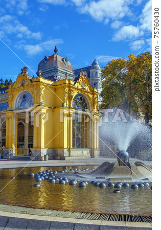 Main Spa Colonnade in Marianske Lazne Main Spa Colonnade in Marianske Lazne 75760430
