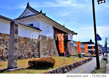 "Tango Tanabe Castle" under clear skies "Tango Tanabe Castle" under clear skies 75761560