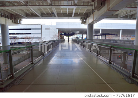 關西國際機場大廳因緊急狀態失踪 關西國際機場大廳因緊急狀態失踪 75761617