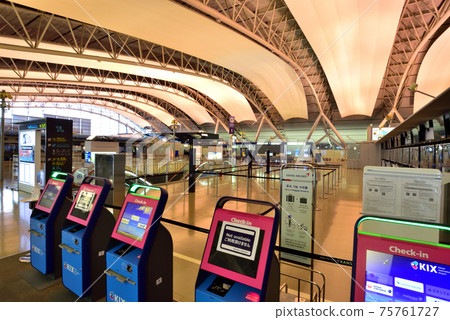 The lobby of Kansai International Airport where people disappeared due to the state of emergency 75761727