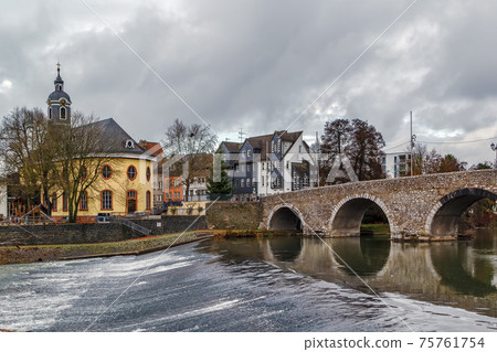 Lahn bridge in Wetzlar, Germany Lahn bridge in Wetzlar, Germany 75761754