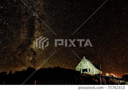 New Zealand's lakeside starry sky and church 75762818