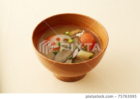 Miso soup with root vegetables Miso soup with root vegetables 75763095