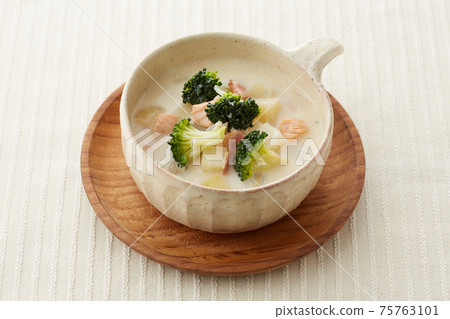 A lot of milk soup A lot of milk soup 75763101