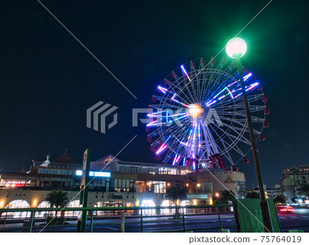 沖繩縣北谷市美濱市的摩天輪 沖繩縣北谷市美濱市的摩天輪 75764019