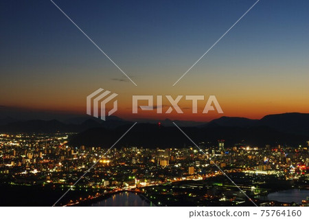從香川縣八島市高松市的夜景 75764160