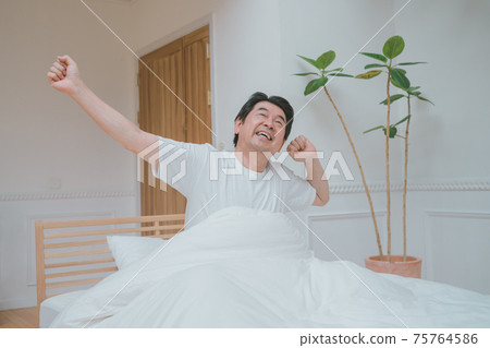 在60多歲時醒來 75764586