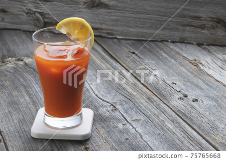 Lifestyle: Drink cold carrot juice every morning Lifestyle: Drink cold carrot juice every morning 75765668