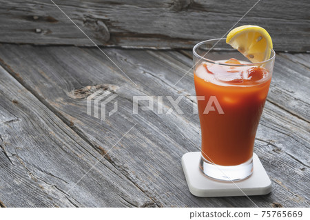 Lifestyle: Drink cold carrot juice every morning Lifestyle: Drink cold carrot juice every morning 75765669