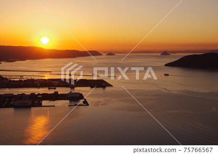 香川縣八島市夕陽的景色 75766567
