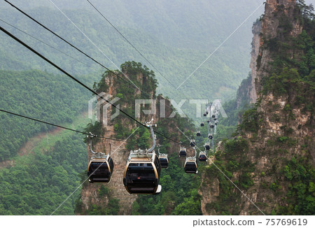 Cableway in Tianzi Avatar mountains nature park - Wulingyuan China 75769619