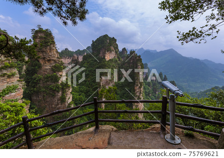 Viewpoint in Tianzi Avatar mountains nature park - Wulingyuan China 75769621