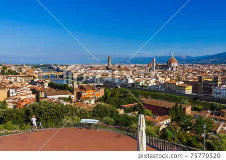 Florence cityscape - Italy 75770520
